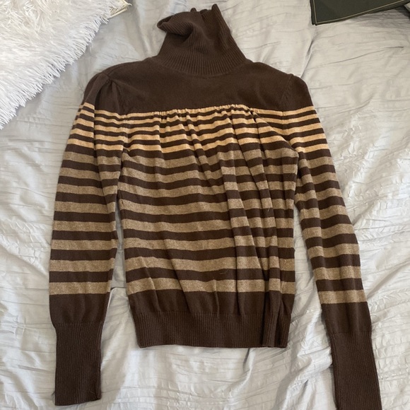 turtle neck - Picture 2 of 3